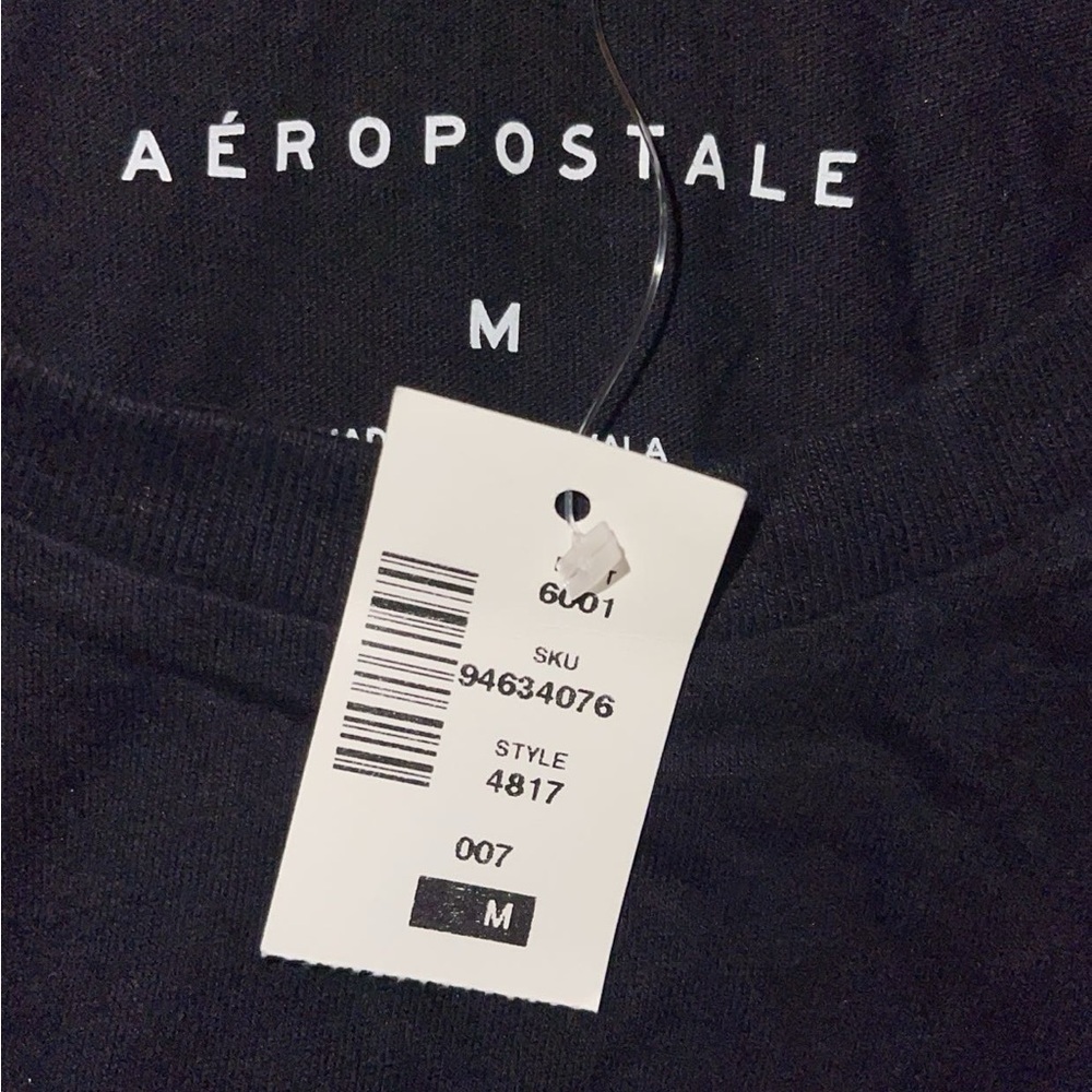 It’s new with a tag. Never been worn before. It’s a little wirnkled, a wash fix